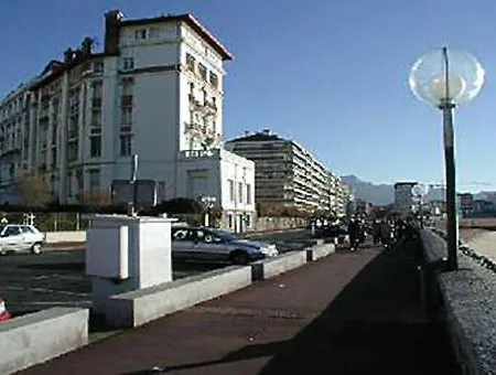 Apartment T2 A Pied De Sur Ancien Chic, Samedi A Samedi *